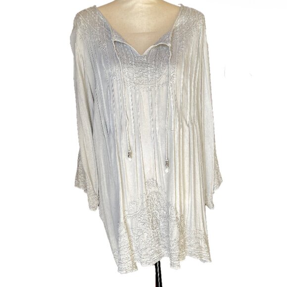 SOLITAIRE Women’s Boho Embroidered Gray Tunic Top Size 2X - Picture 2 of 11